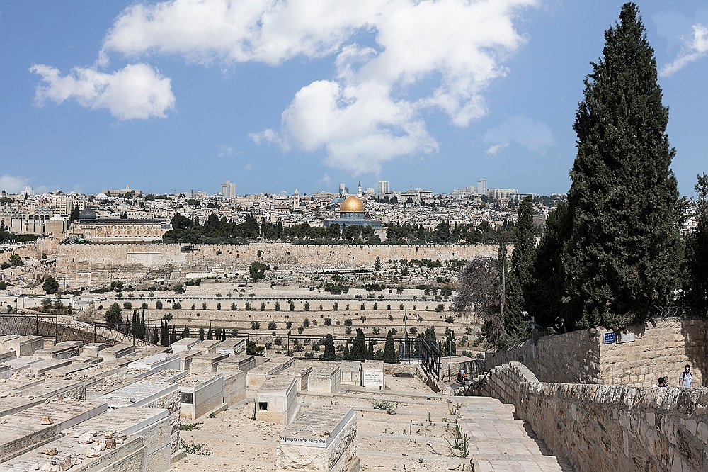 5 - GERUSALEMME - CIMITERO E CITTA' SANTA VISTI DAL MONTE DEGLI ULIVI.jpg